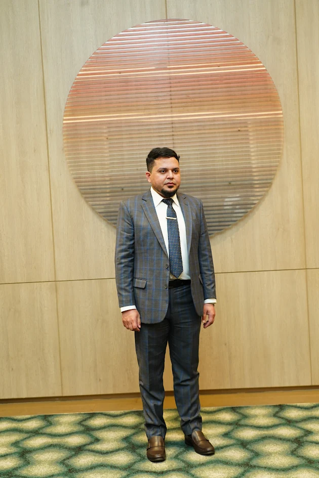 Waheed Ullah Qureshi — Business & Leadership